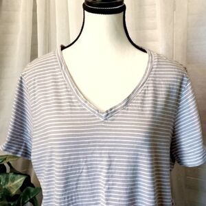 ⚜️ Sonoma Everyday V-neck T-shirt